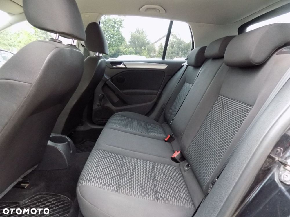 Volkswagen Golf - 8