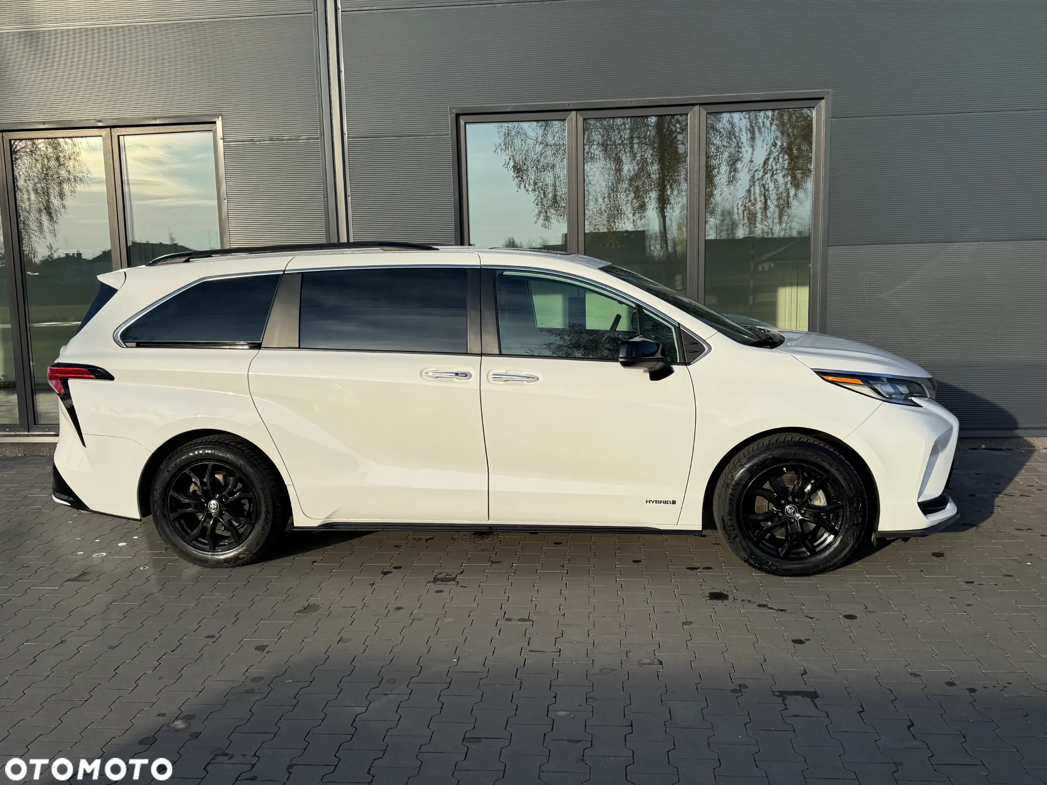 Toyota Sienna - 9