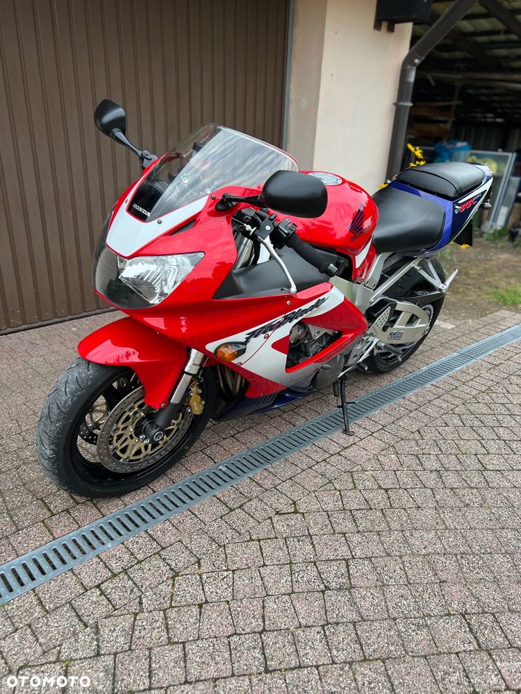 Honda CBR - 7