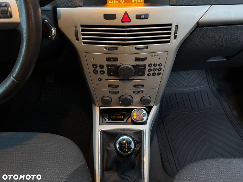 Opel Astra 1.6 Sport - 30