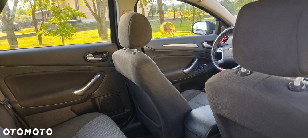 Ford Mondeo - 9