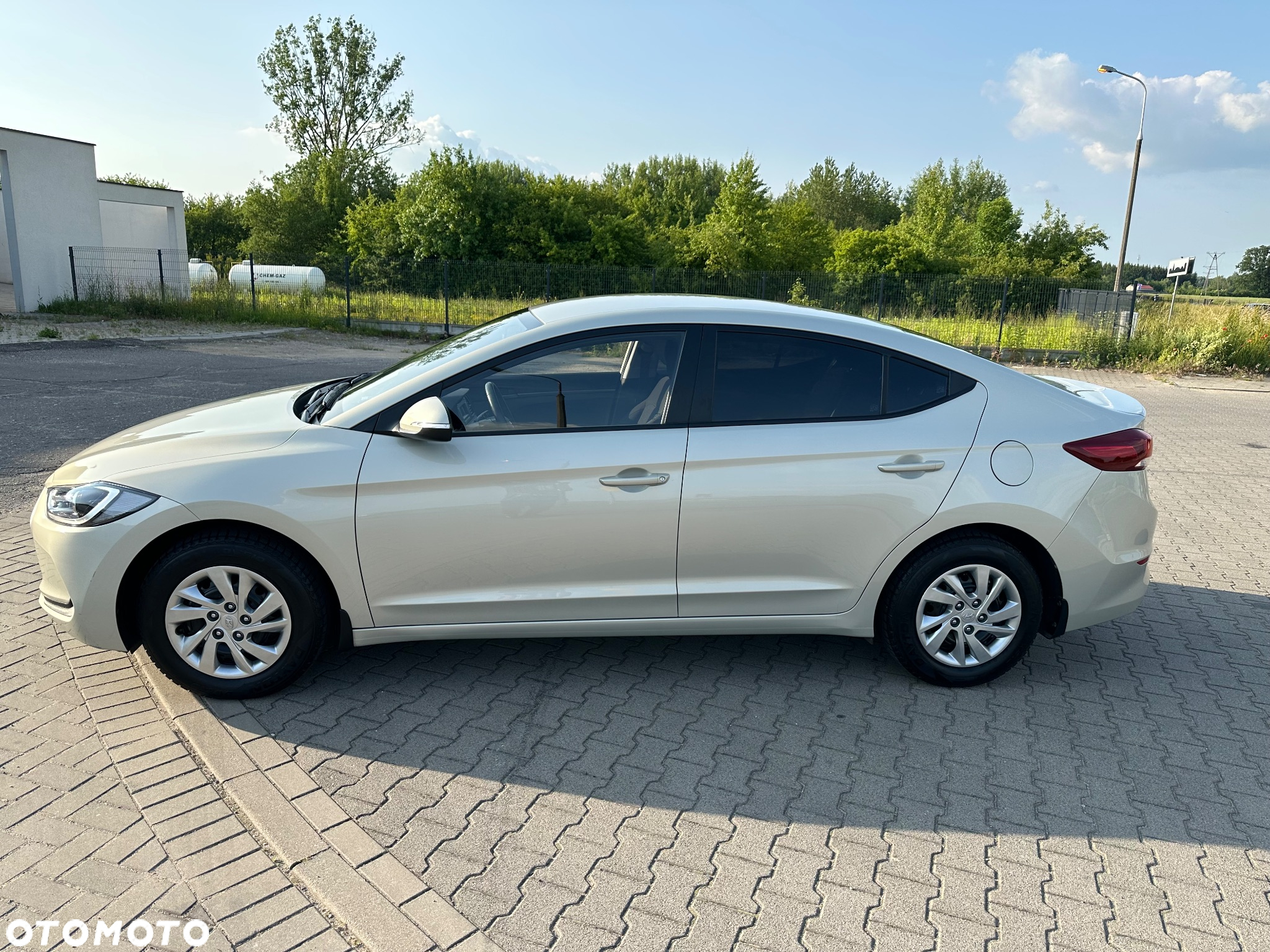 Hyundai Elantra 1.6 Comfort - 2