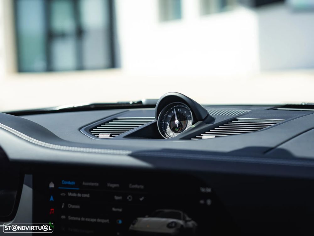 Porsche 911 (992) Carrera - 25