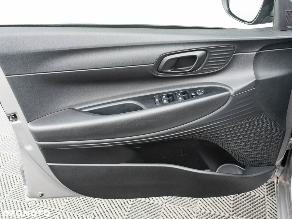 Hyundai i20 1.2 Pure - 10
