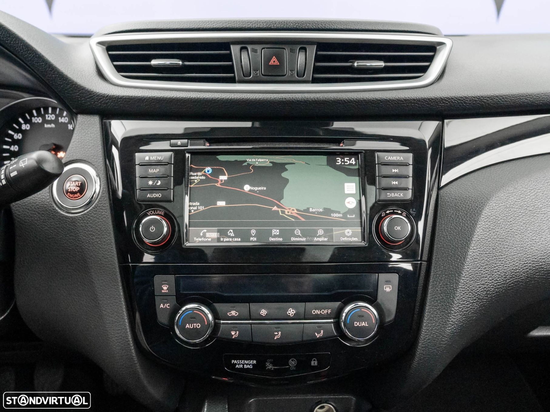 Nissan Qashqai 1.3 DIG-T N-Connecta - 32