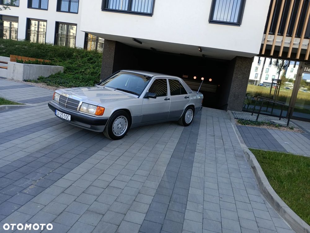 Mercedes-Benz W201 (190) - 38