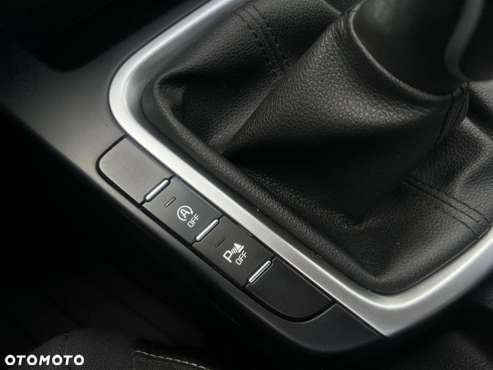 Kia Ceed 1.4 T-GDI M - 22