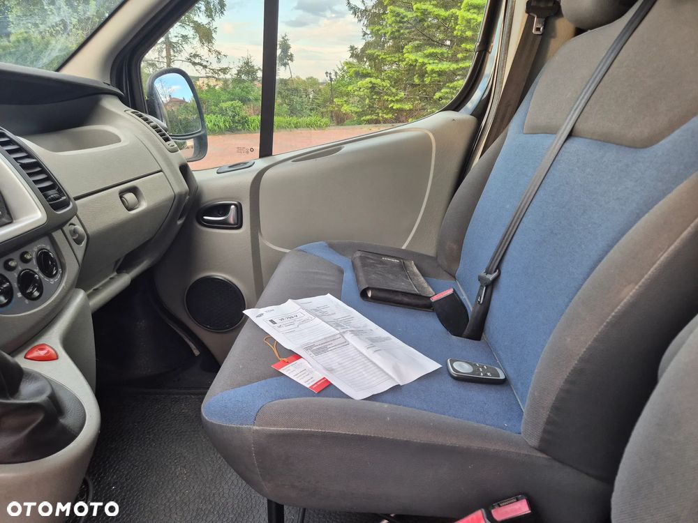 Renault Trafic - 18