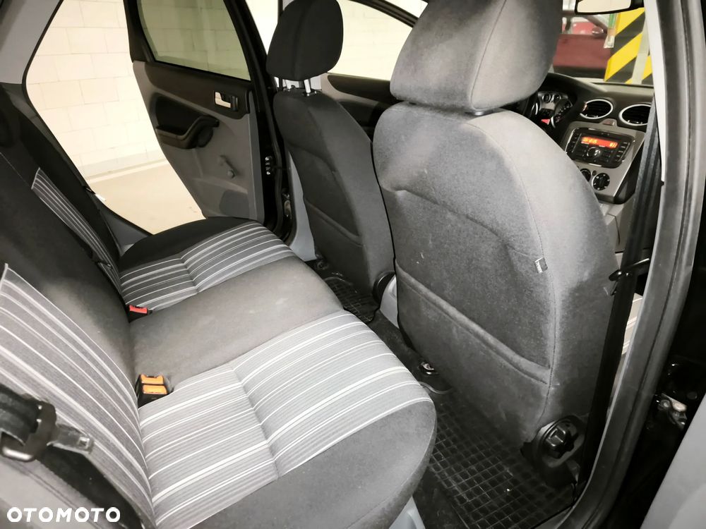 Ford Focus 1.6 16V Connection - 15