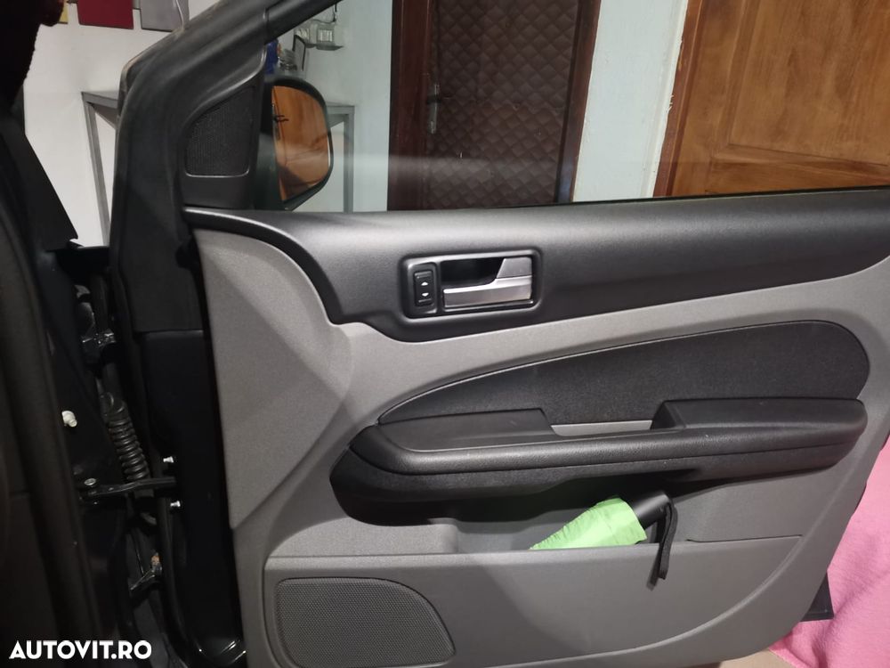 Ford Focus 1.6 TDCi Style - 7