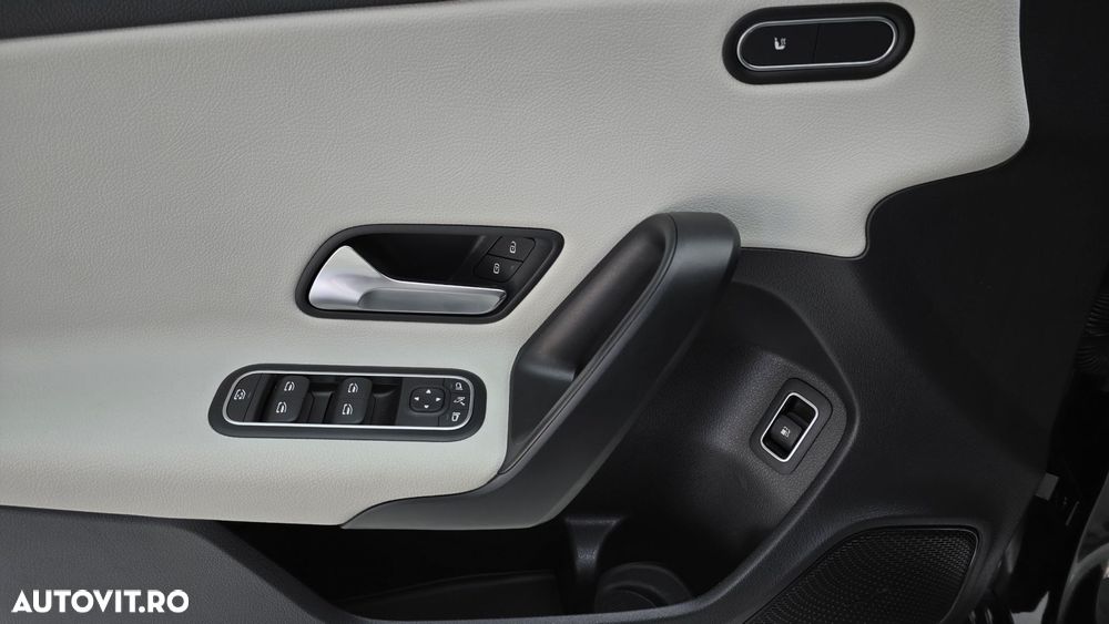 Mercedes-Benz A - 11