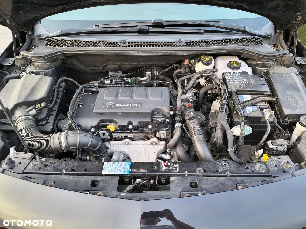 Opel Astra 1.4 T Sport - 17