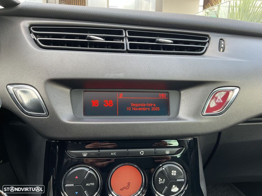 Citroën C3 1.2 PureTech Attraction - 25