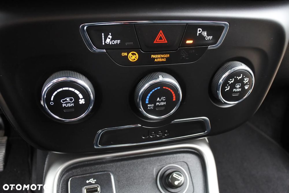 Jeep Compass 1.4 MultiAir Longitude - 15