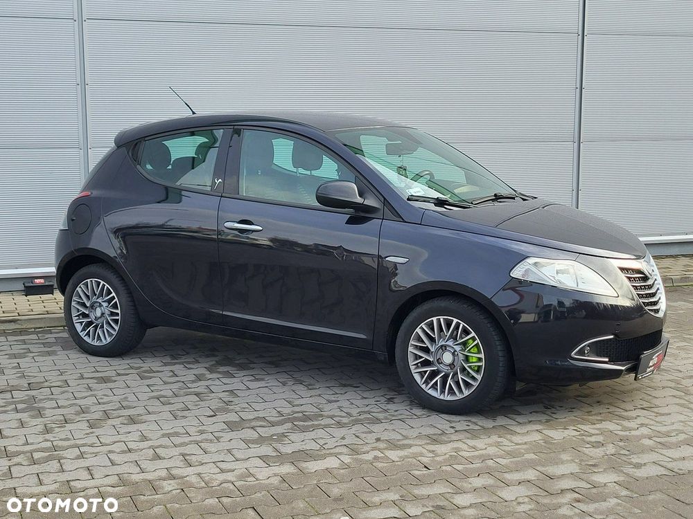 Lancia Ypsilon - 2