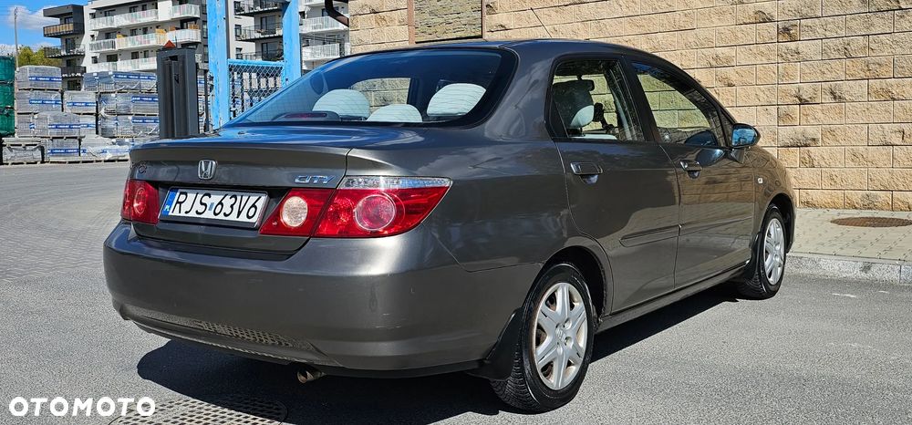 Honda City 1.4 Sport - 4