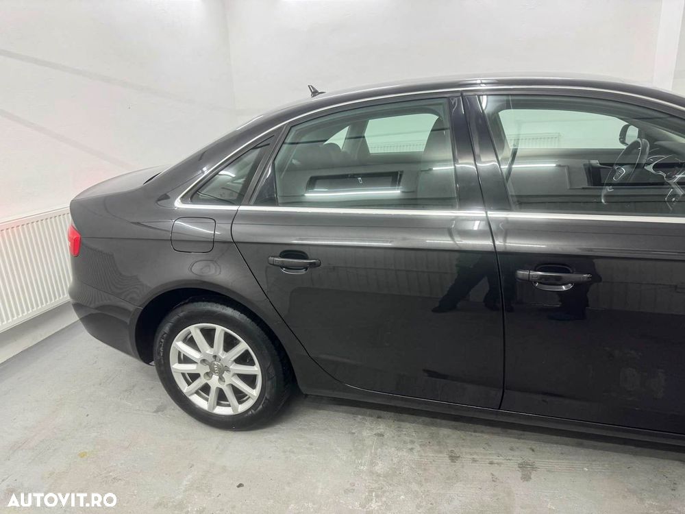 Audi A4 2.0 TDI DPF Attraction - 16