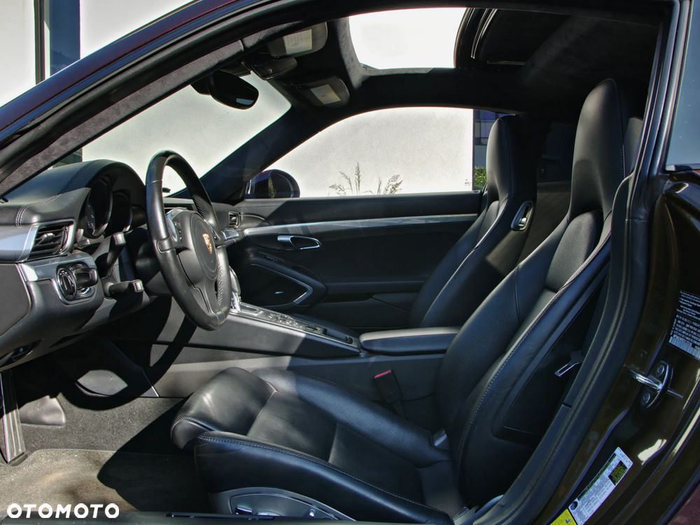 Porsche 911 Carrera S PDK - 28