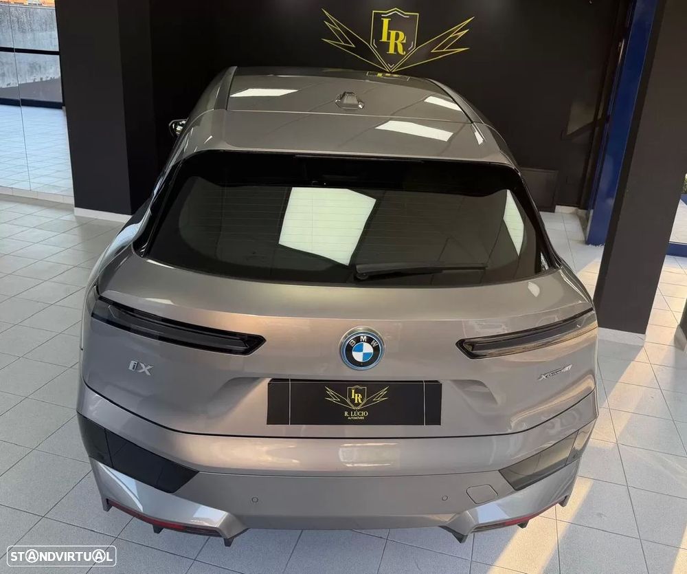 BMW iX xDrive 40 Pack Desportivo - 15