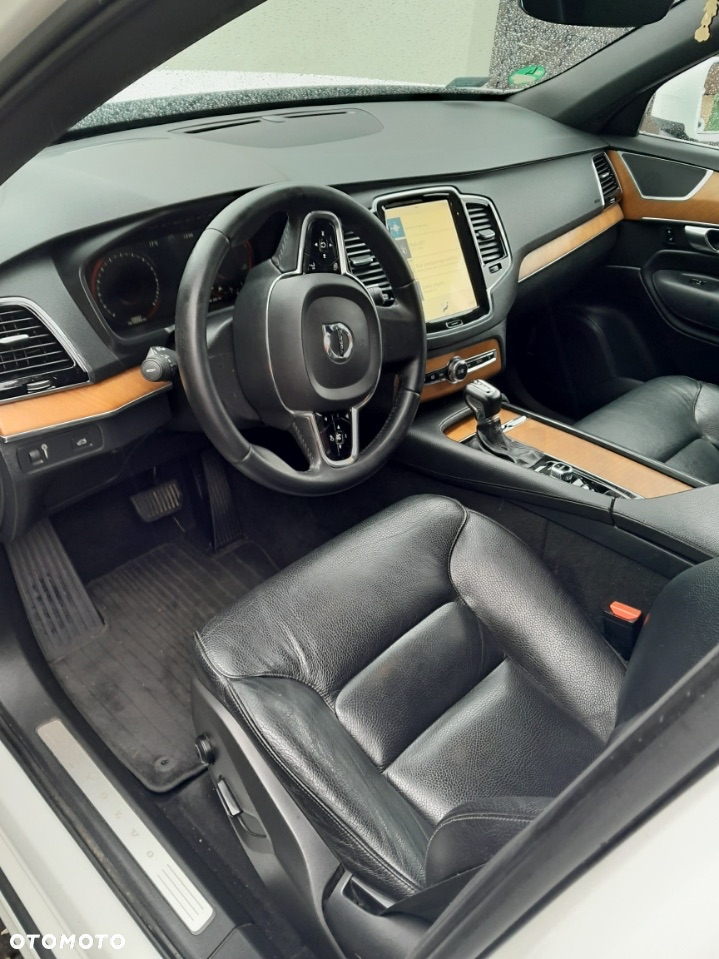 Volvo XC 90 D5 AWD Momentum 7os - 5