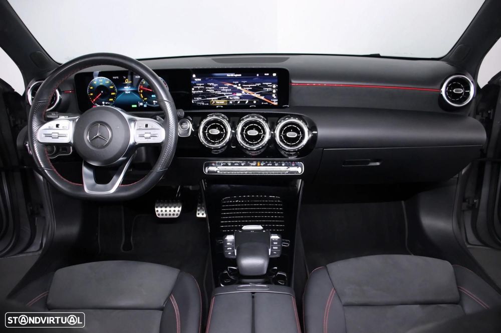 Mercedes-Benz A 250 e AMG Line - 8