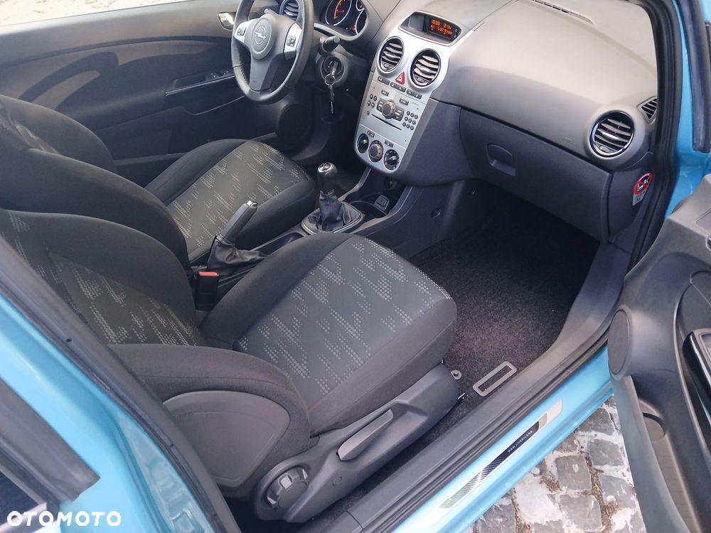 Opel Corsa 1.4 16V Satellite - 6