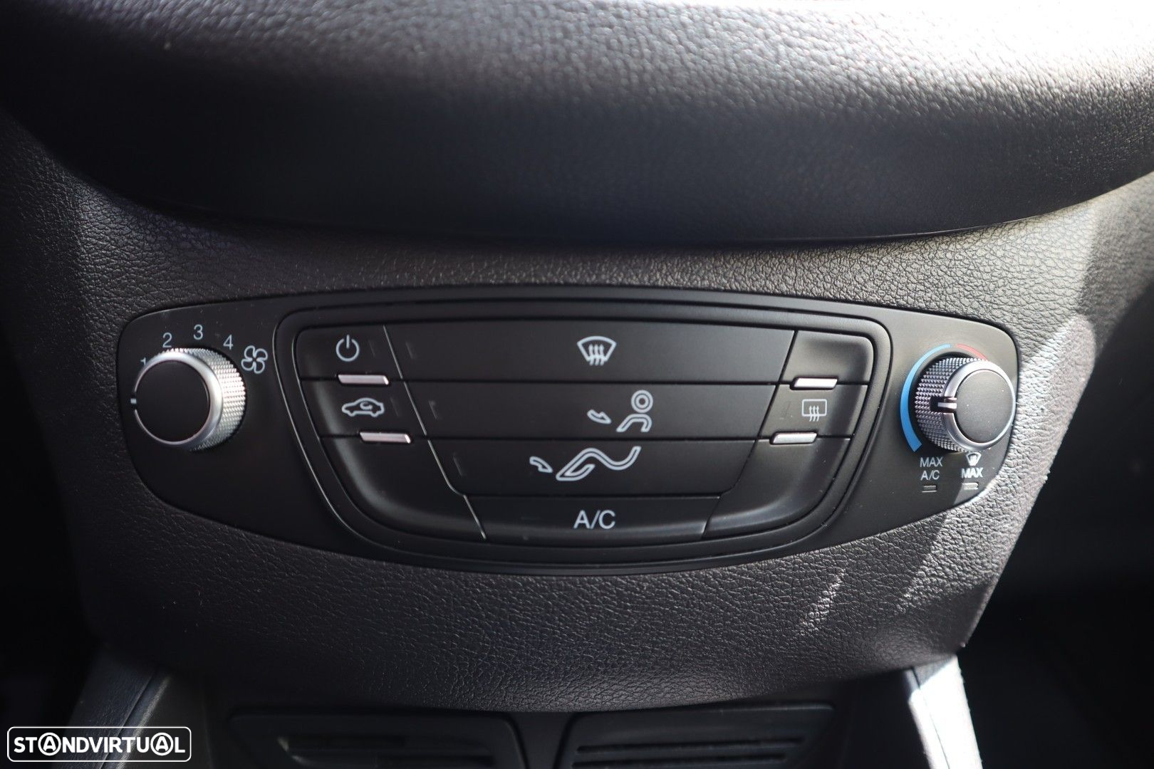 Ford Transit Courier 1.5 TDCi Trend - 29