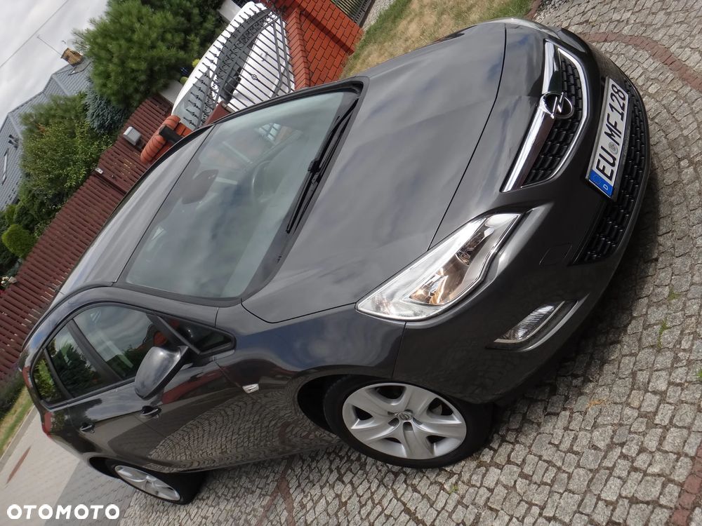 Opel Astra 1.6 Innovation - 1