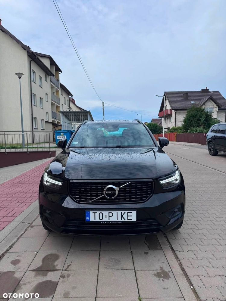 Volvo XC 40 T3 R-Design - 2