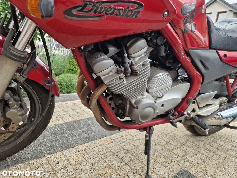 Yamaha XJ - 7