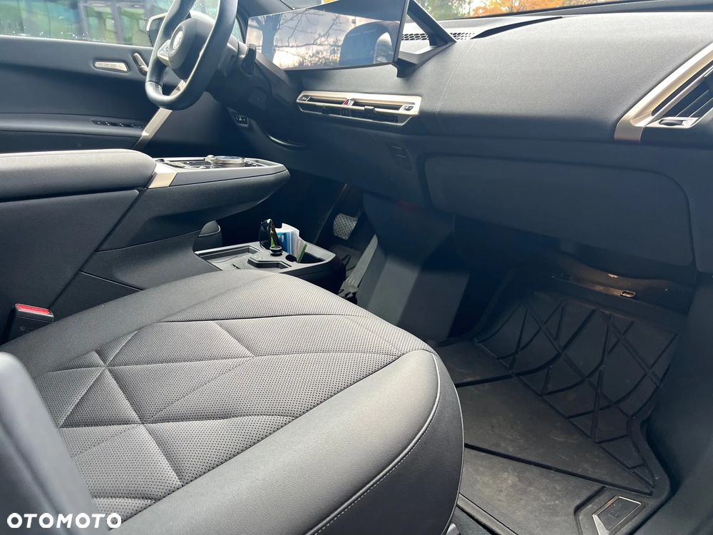 BMW iX xDrive40 76.6kWh - 16