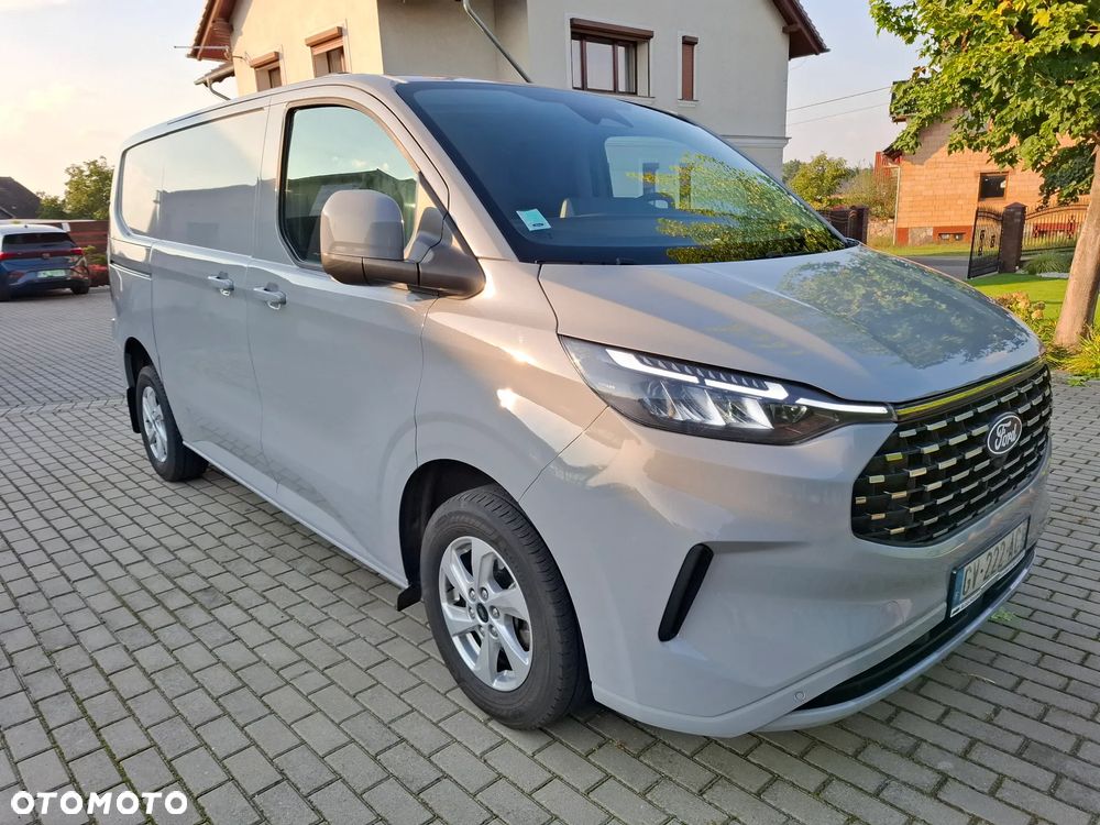 Ford CUSTOM - 9
