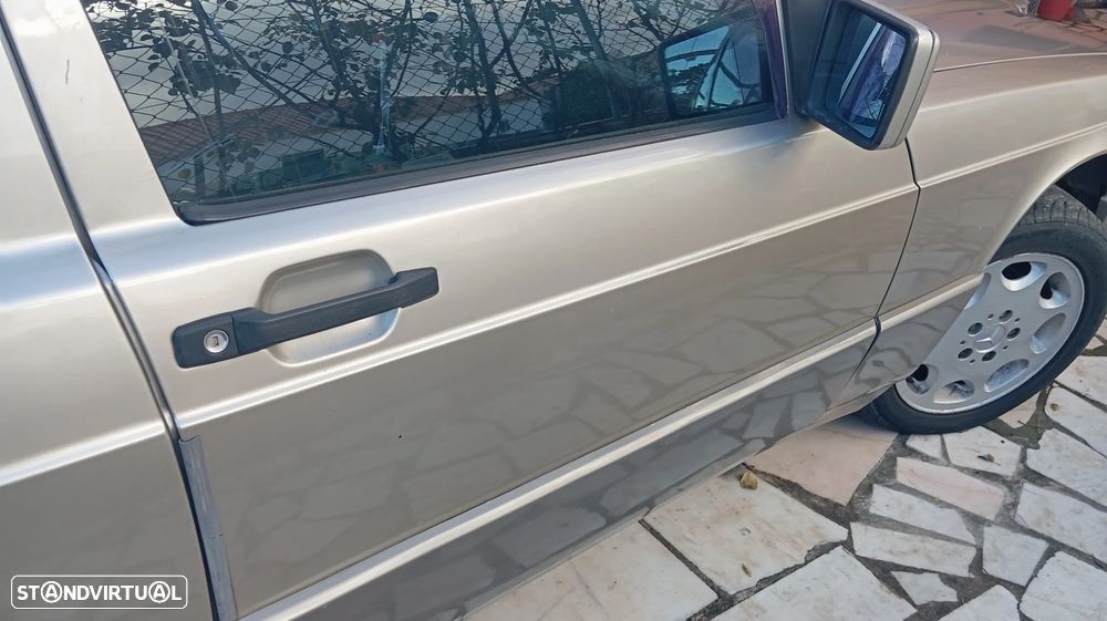 Mercedes-Benz W201 (1982-1993) - 19