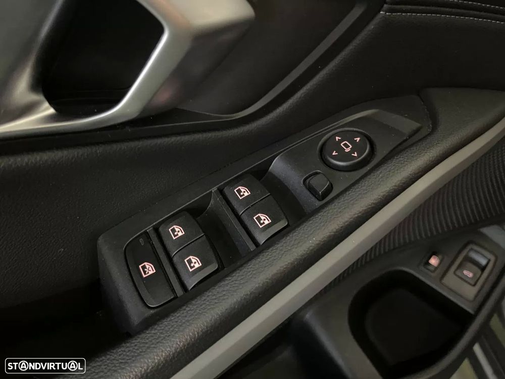 BMW 320 e Corporate Edition Auto - 36