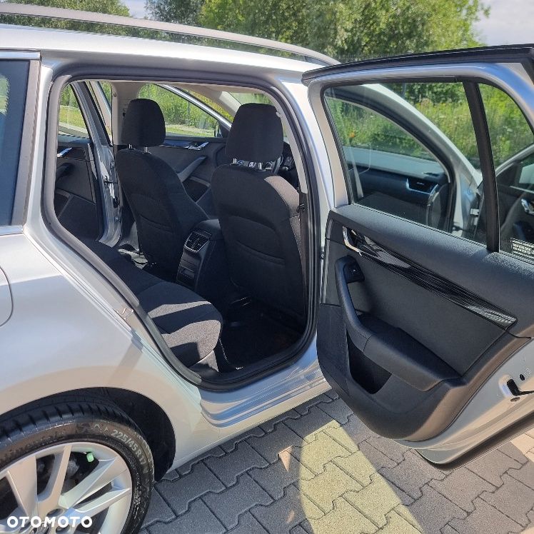 Skoda Octavia 2.0 TDI SCR Style - 23