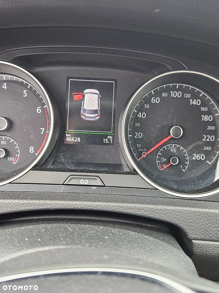 Volkswagen Golf 1.5 TSI BMT Comfortline - 3