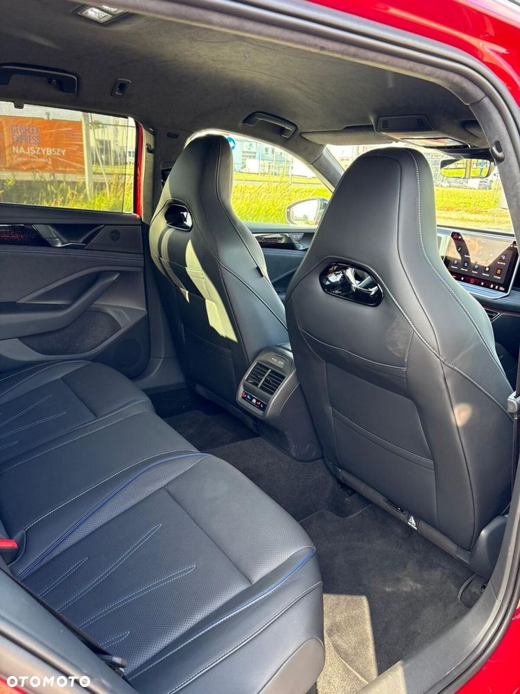 Volkswagen Passat - 37