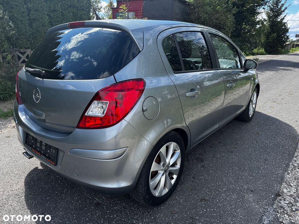 Opel Corsa 1.4 16V 150 Jahre - 11