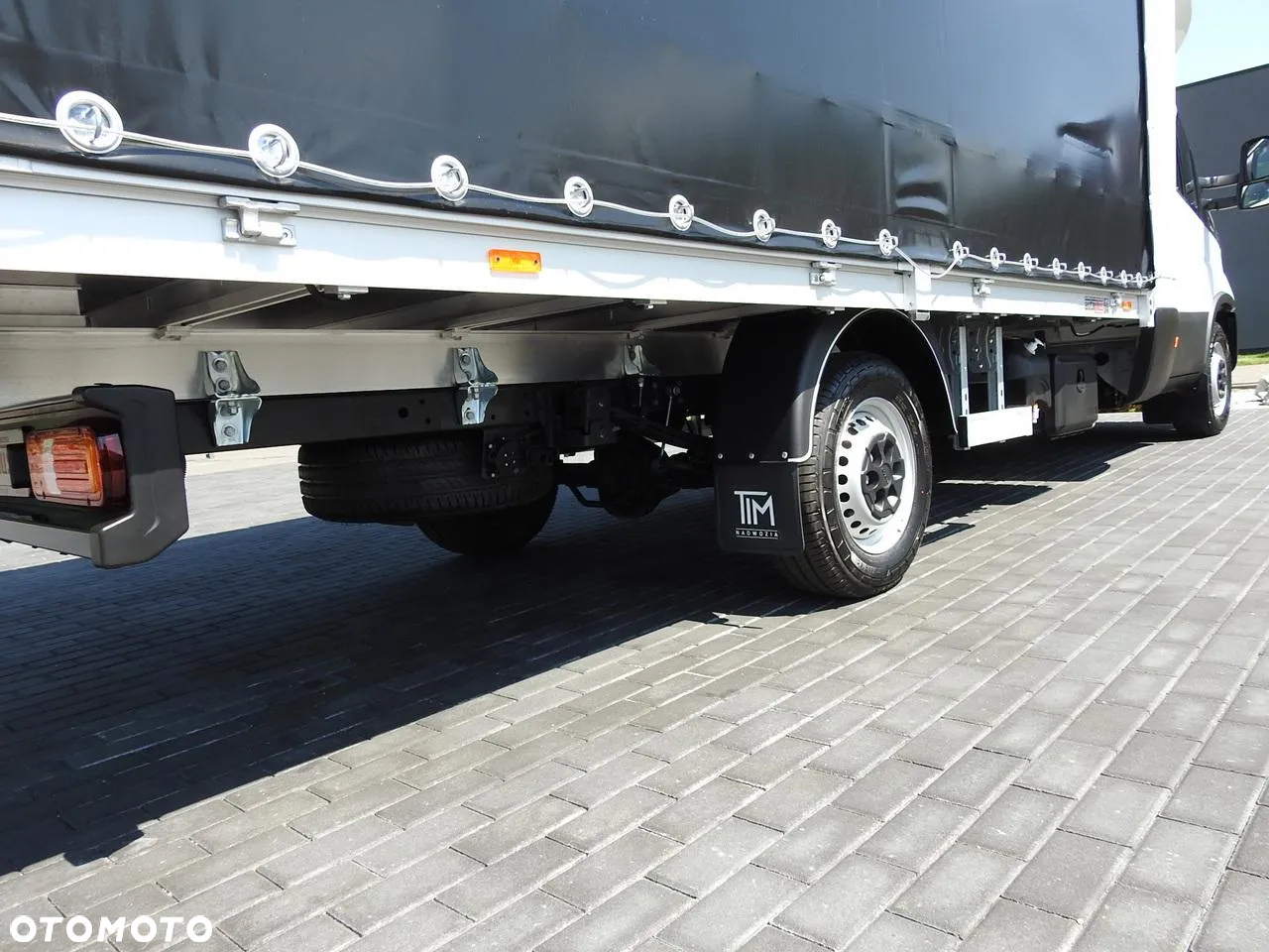 Iveco DAILY 35S18 NOWY PLANDEKA 8 PALET TEMPOMAT NAWIGACJA LEDY AUTOMAT HI-MATIC GWARANCJA PRODUCENTA 180KM [ 587778 ] - 19