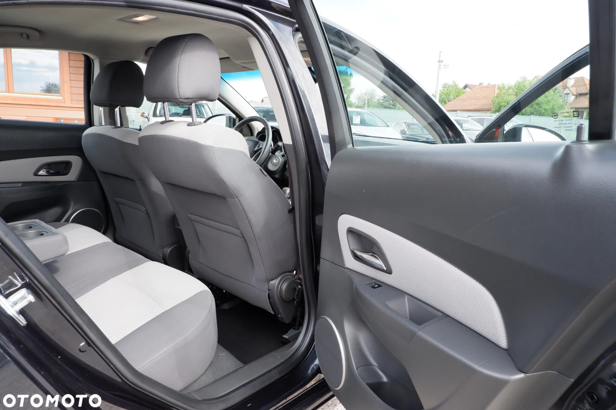 Chevrolet Cruze 1.6 LS - 10
