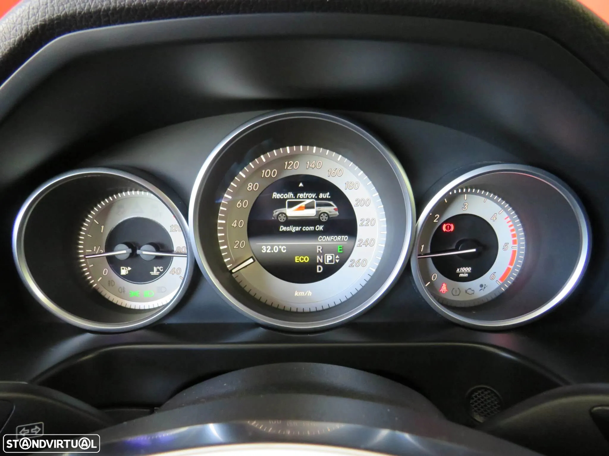 Mercedes-Benz E 250 BlueTEC Avantgarde Auto. - 31