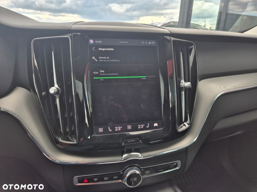 Volvo XC 60 B4 B Plus Bright - 16