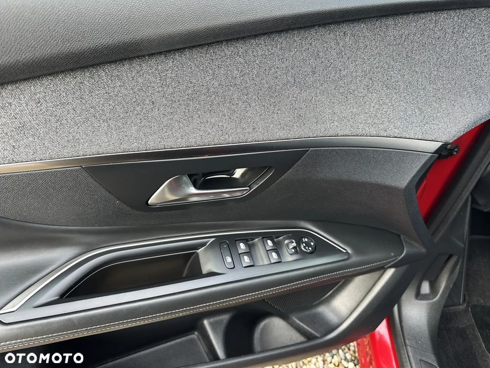 Peugeot 3008 PureTech 130 Stop & Start Allure - 32
