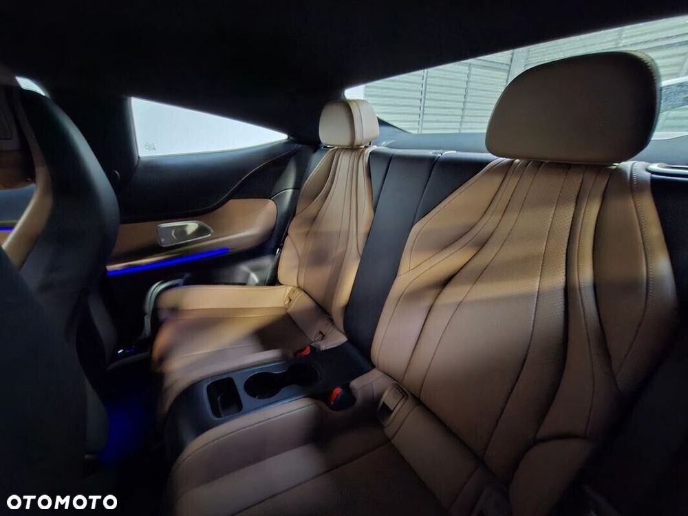 Mercedes-Benz CLE - 33