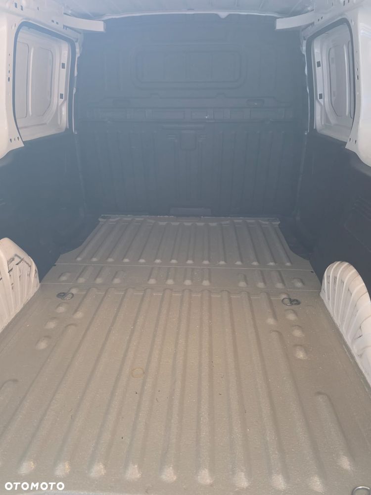 Peugeot Partner - 21