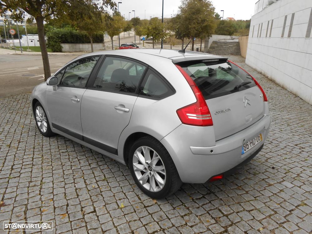 Citroën C4 1.6 HDi 110 Exclusive - 9