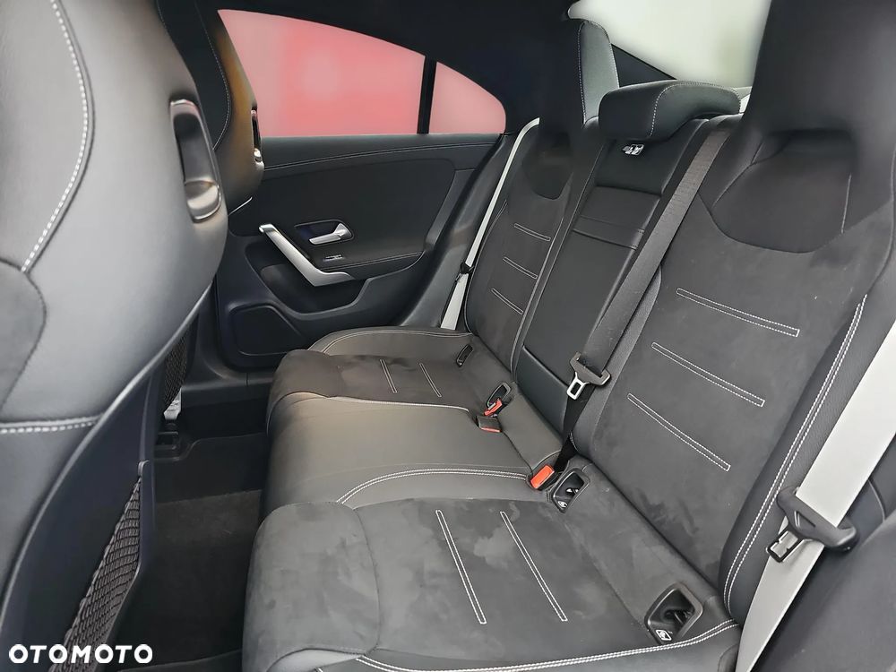 Mercedes-Benz CLA 250 e 8G-DCT AMG Line Advanced Plus - 10