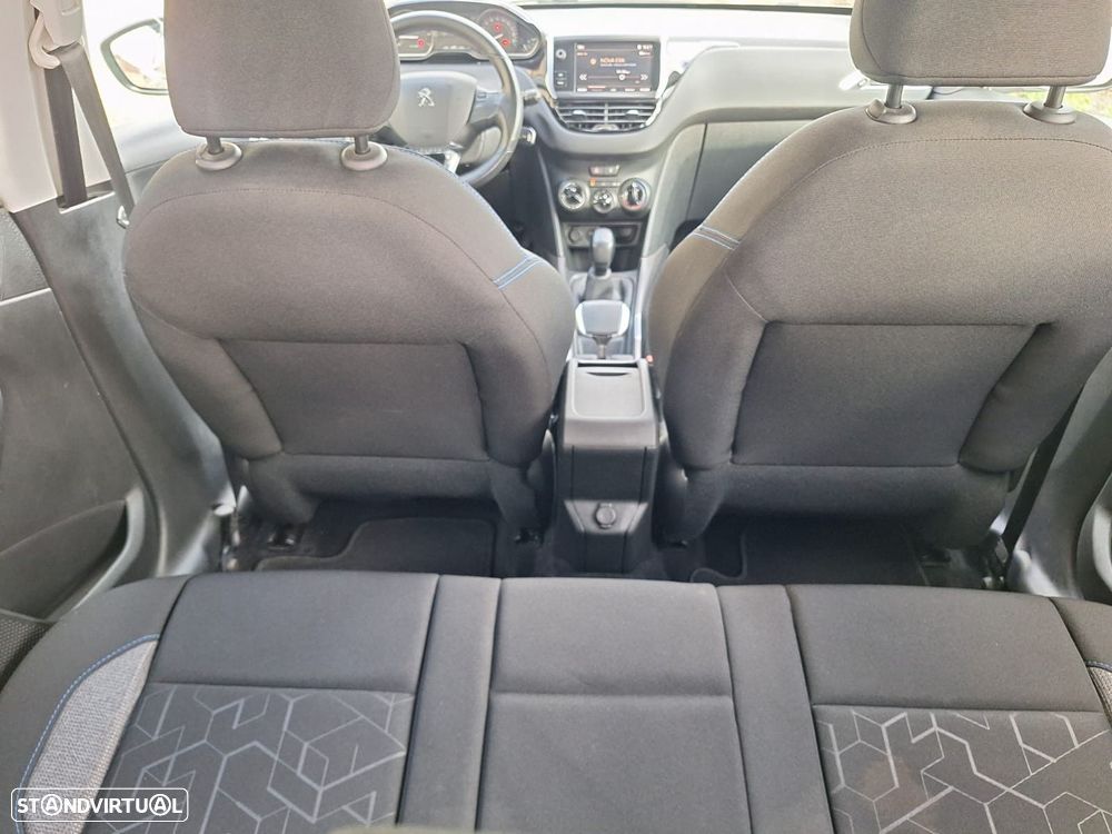 Peugeot 2008 1.2 PureTech Style - 19