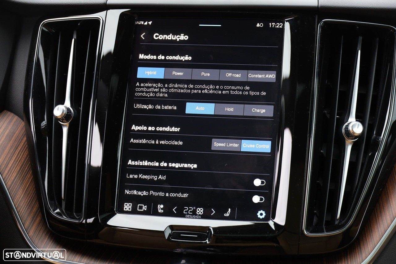 Volvo XC 60 2.0 T6 PHEV Plus Bright AWD - 25