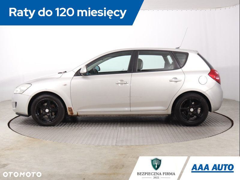 Kia Ceed - 3
